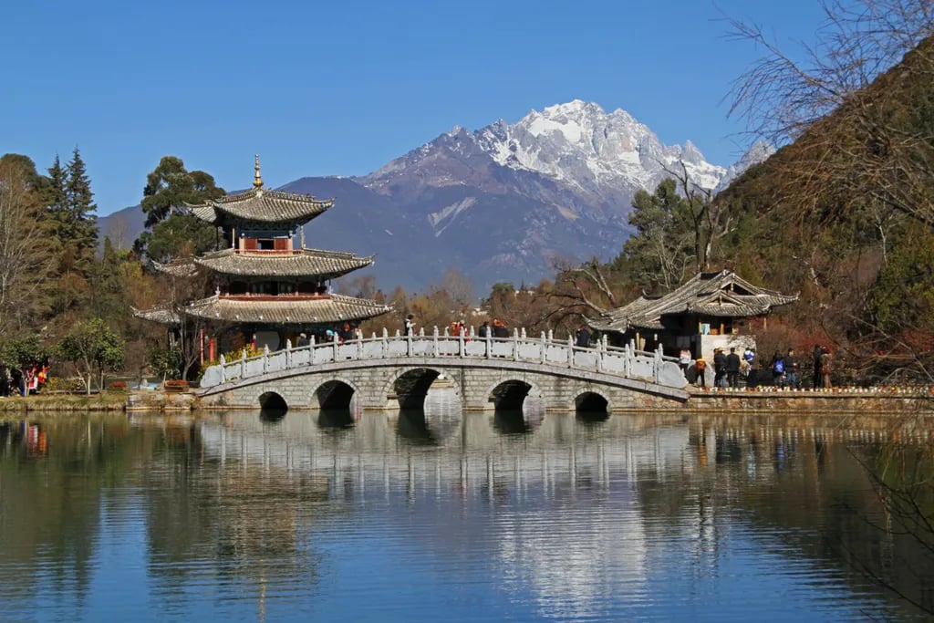 Lijiang, China travel destination - scenic view of Wander the Ancient Alleys of Dayan Old Town at Dawn during ideal visiting season