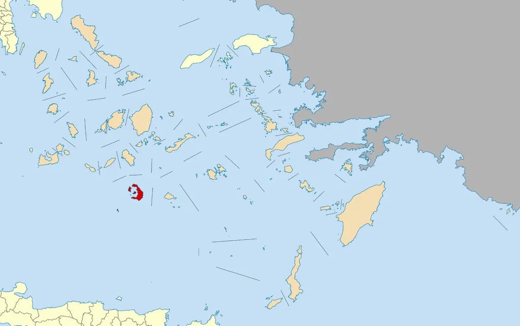 Santorini: Best Time to Visit & Travel Guide